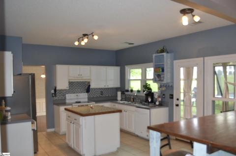 115 Cotter Ln, Greer, SC 29650 photo 6