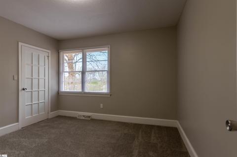 200 Pine St, Seneca, SC 29678 photo 14