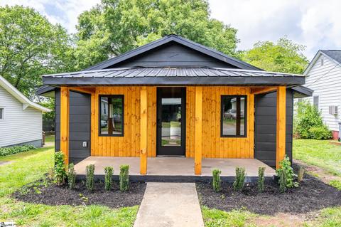 213 Crestone Dr, Greenville, SC 29611