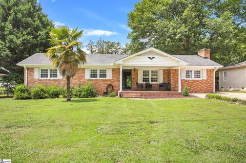 402 Reeves Dr, Simpsonville, SC 29681