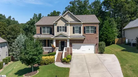 104 Carolina Oaks Dr, Fountain Inn, SC 29644