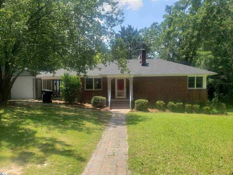 208 Cox Dr, Belton, SC 29627