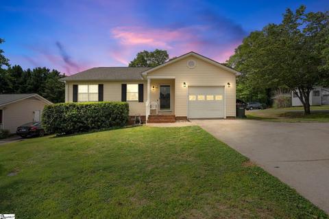 200 Center St, Greer, SC 29651
