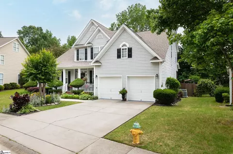 613 Kingsmoor Dr, Simpsonville, SC 29681