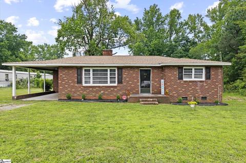 262 W Patton Rd, Laurens, SC 29360