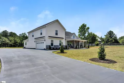 1551 Old Metal Rd, Gaffney, SC 29341
