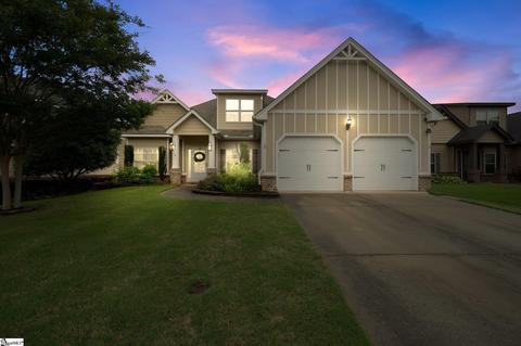 15 Dandie Dr, Simpsonville, SC 29680