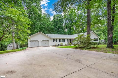 206 Terrace Ln, Simpsonville, SC 29681