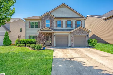 18 Adams Manor Ct, Mauldin, SC 29662