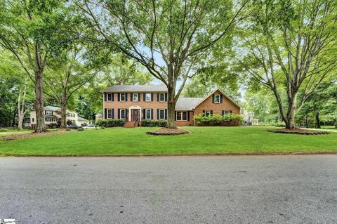 1010 Plantation Dr, Simpsonville, SC 29681
