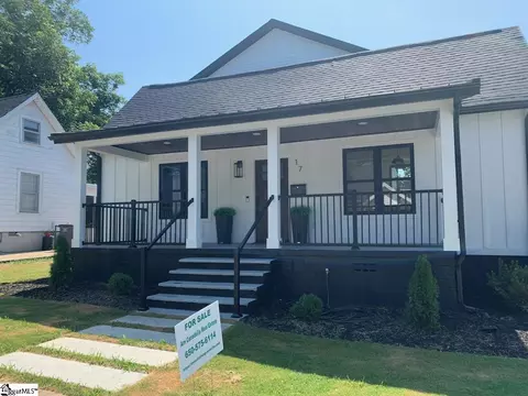 17 Taylor St, Greenville, SC 29605