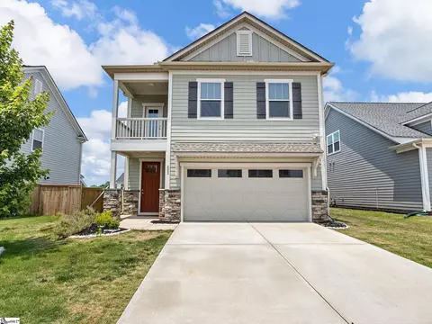 202 Novelty Dr, Greer, SC 29651