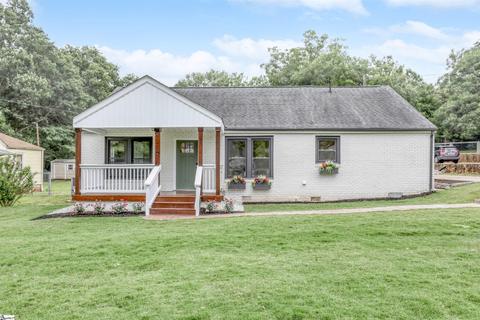 15 Glenn St, Greenville, SC 29607
