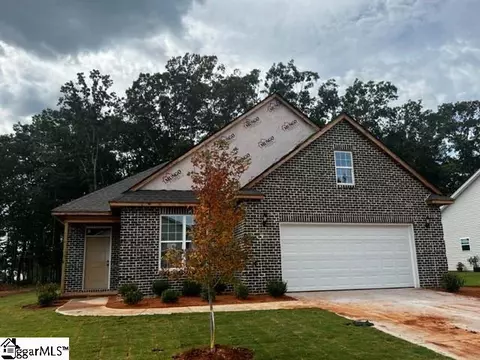 4107 Crest Ridge Ln, Boiling Springs, SC 29316