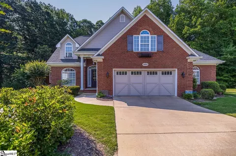 18 Middlewick Ct, Simpsonville, SC 29681