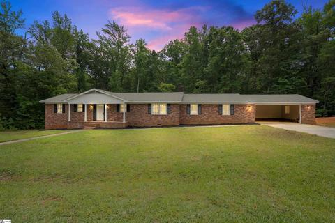 112 Sunshine Ln, Laurens, SC 29360