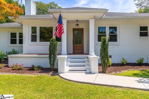 116 Garrett St, Fountain Inn, SC 29644