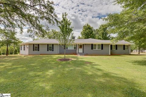 8 Viewmont Dr, Greenville, SC 29609