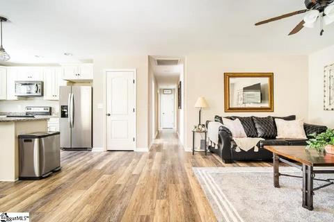 14022 E Camelia Ln, Seneca, SC 29678 photo 4