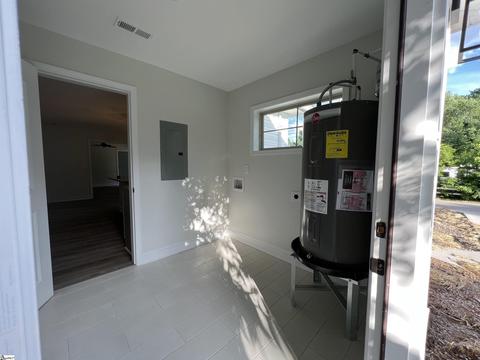 302 Bailey Rd, Greer, SC 29651 photo 5