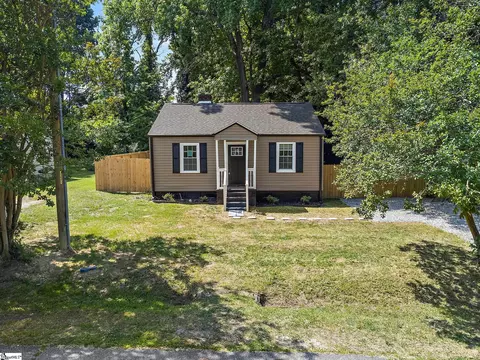 106 Durham St, Greenville, SC 29611