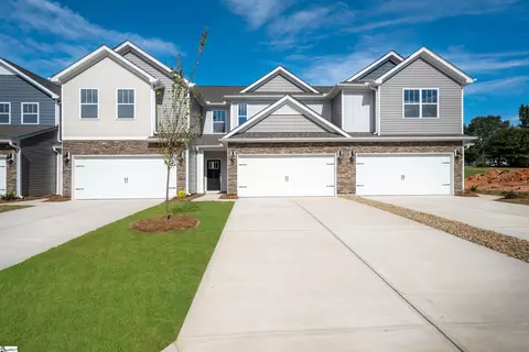 325 Cub Ct, Greenville, SC 29609