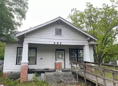 202 Blyth Rd, Greenwood, SC 29646