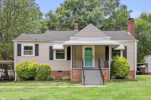 107 Earnshaw St, Greenville, SC 29617