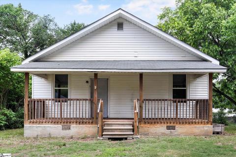 9 Circle St, Taylors, SC 29687