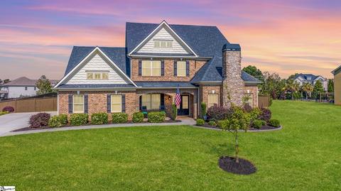 300 Angel Falls Dr, Simpsonville, SC 29681