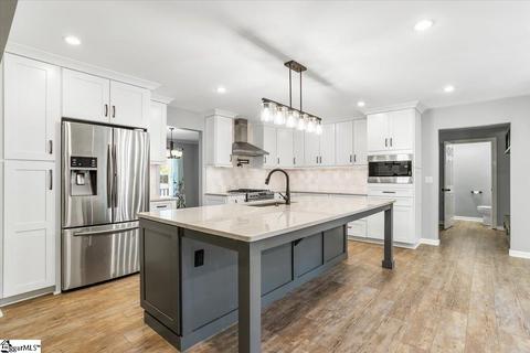 201 Sun Blvd, Easley, SC 29642 photo 9