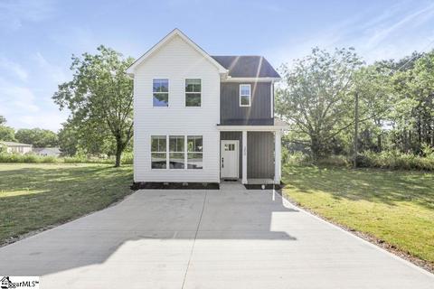 200 Lincoln Dr, Taylors, SC 29687