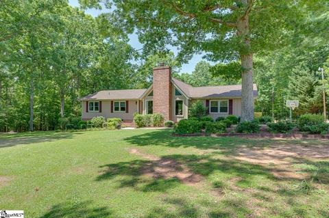 378 Deerfield Dr, Laurens, SC 29360