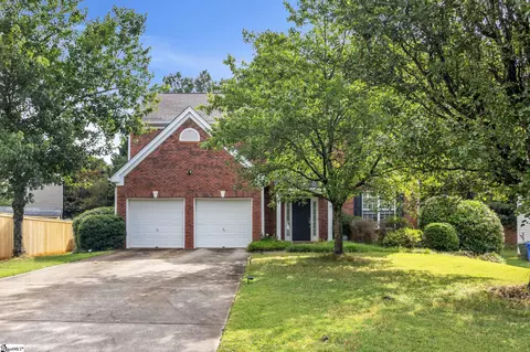 10 Cobb Hall Ct, Greenville, SC 29607