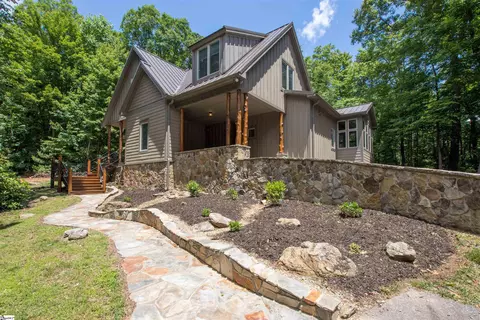 125 Sourwood Ln, Cleveland, SC 29635