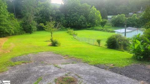 207 209 Church Of God Cir, Cleveland, SC 29635