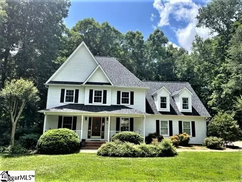121 Brendle Dr, Simpsonville, SC 29681
