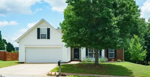 5 Castle Hall Ct, Simpsonville, SC 29680