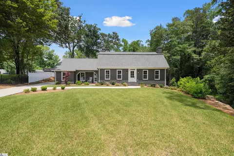 106 Ramblewood Ln, Greenville, SC 29615