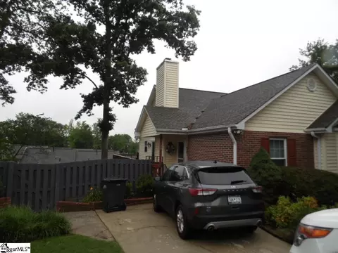 105 Southcreek Dr, Travelers Rest, SC 29690