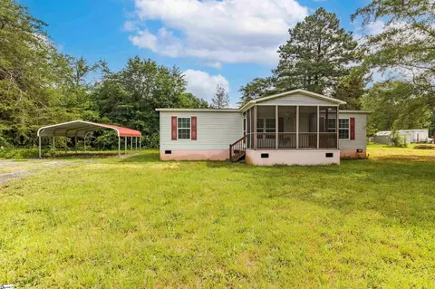 205 Red Oak Ct, Easley, SC 29640