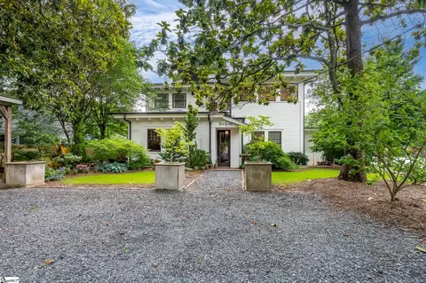 2 E Prentiss Ave, Greenville, SC 29605