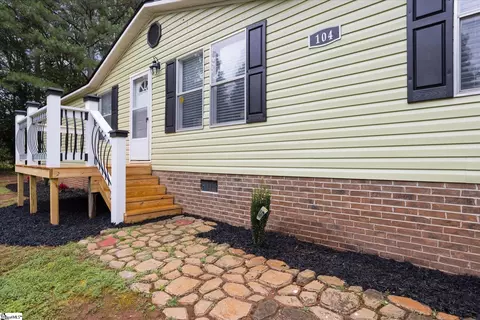 104 Los Cabos Ln, Pendleton, SC 29670 photo 2