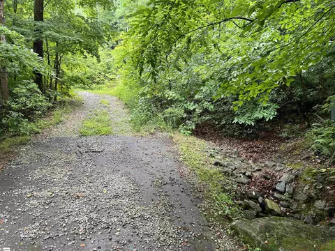 25 Buck Creek Trl, Travelers Rest, SC 29690