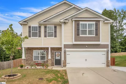 750 Liberty Walk Ln, Simpsonville, SC 29681