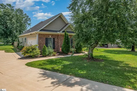 108 Stonegate Ct, Easley, SC 29642 photo 2