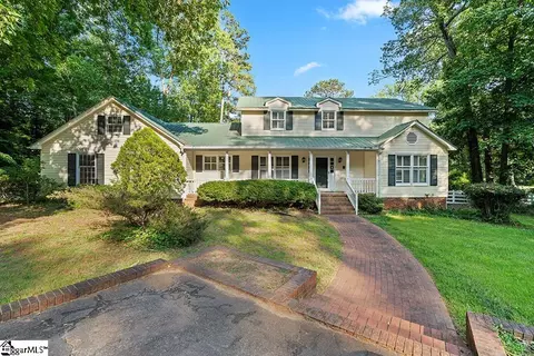 111 N Hills Ct, Hodges, SC 29653