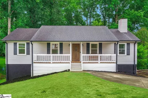 3 Maple Leaf Ct, Greenville, SC 29611