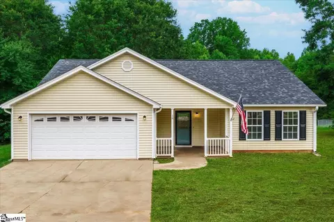 18 Natalie Ct, Greer, SC 29651