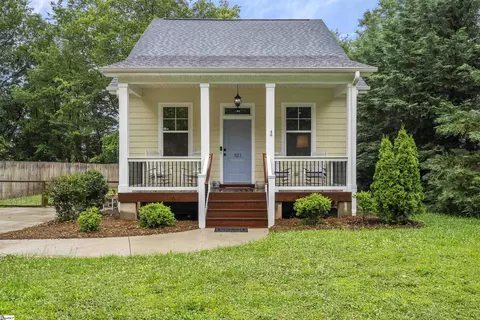 321 Sycamore Dr, Greenville, SC 29607
